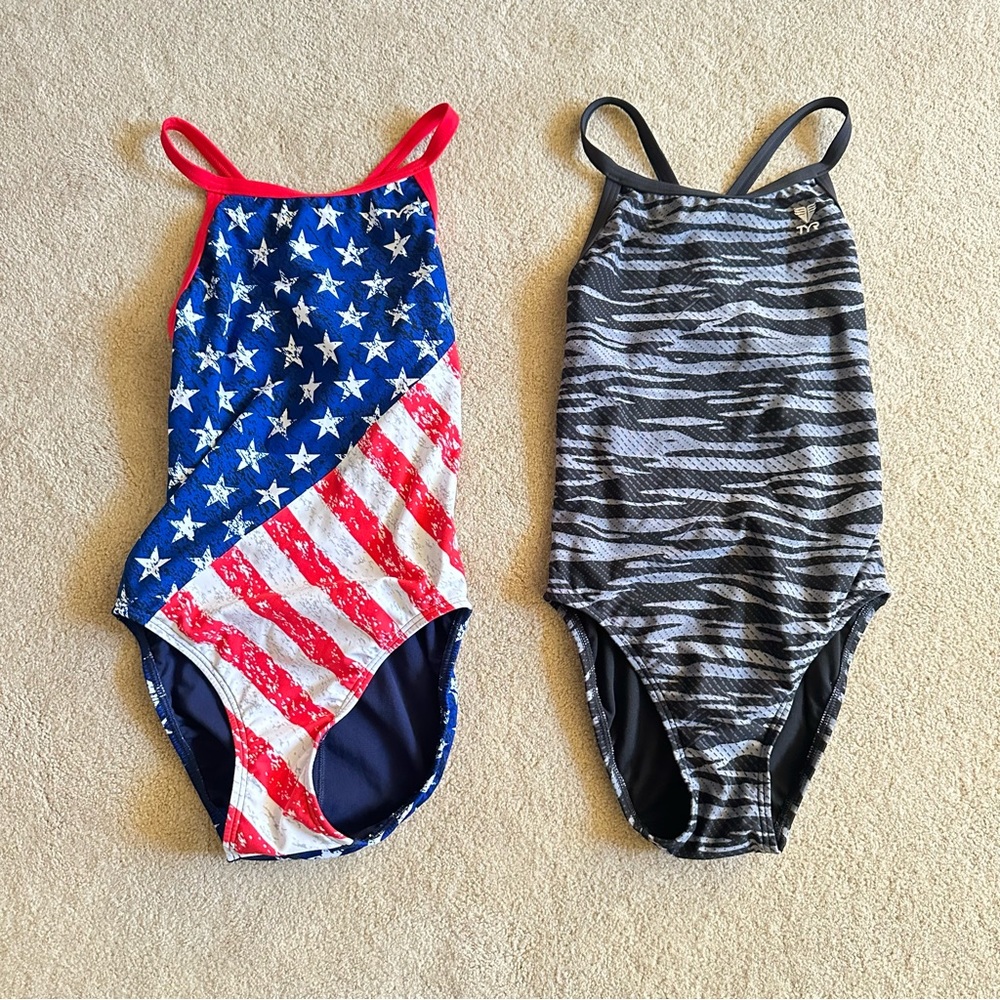TYR Swimsuit Bundle size 32